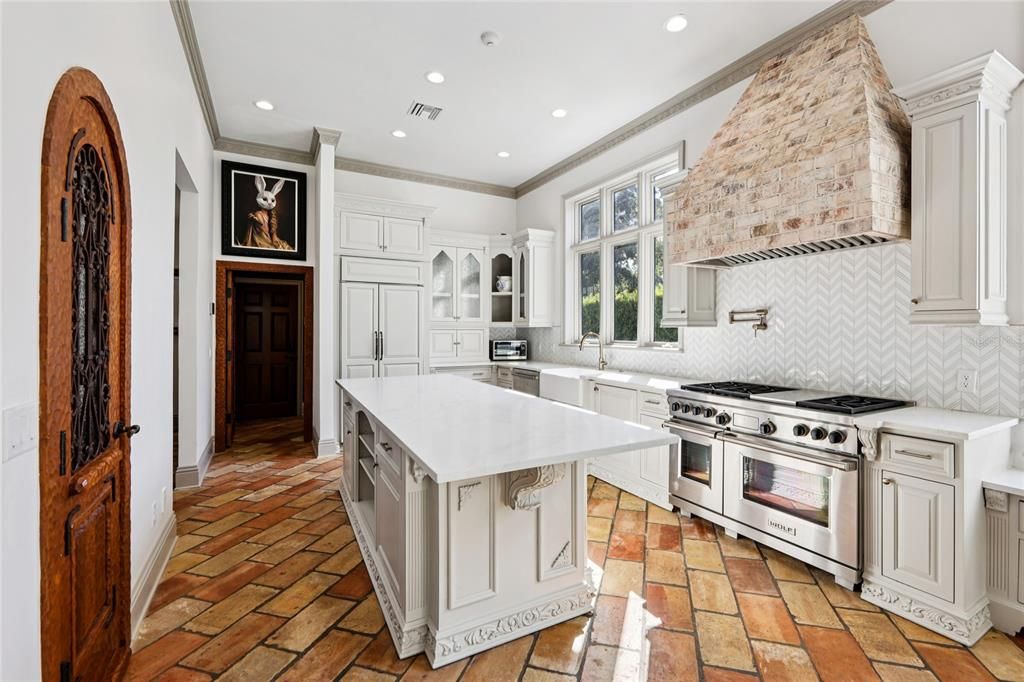 For Rent: $12,000 (3 beds, 3 baths, 2848 Square Feet)