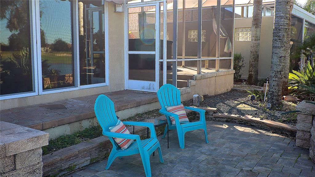 For Sale: $925,000 (4 beds, 2 baths, 2544 Square Feet)