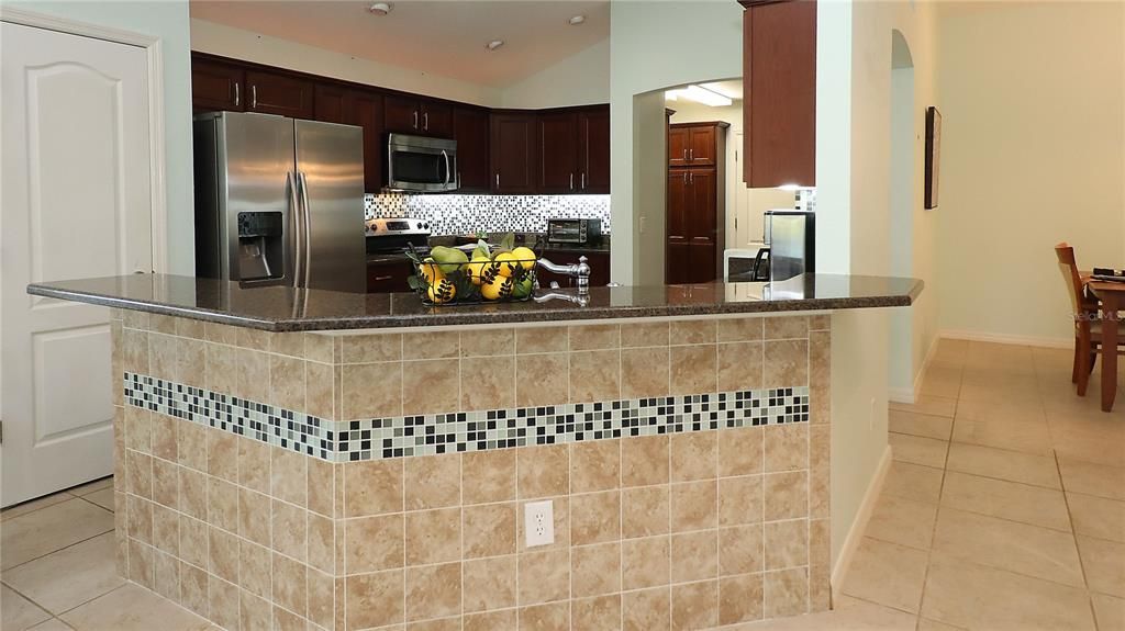 For Sale: $925,000 (4 beds, 2 baths, 2544 Square Feet)