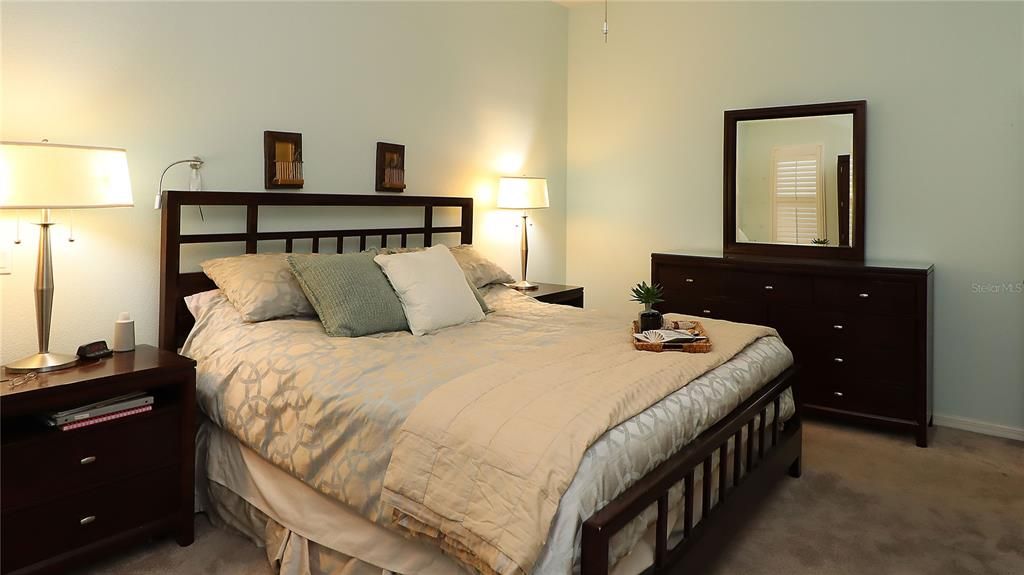 For Sale: $925,000 (4 beds, 2 baths, 2544 Square Feet)