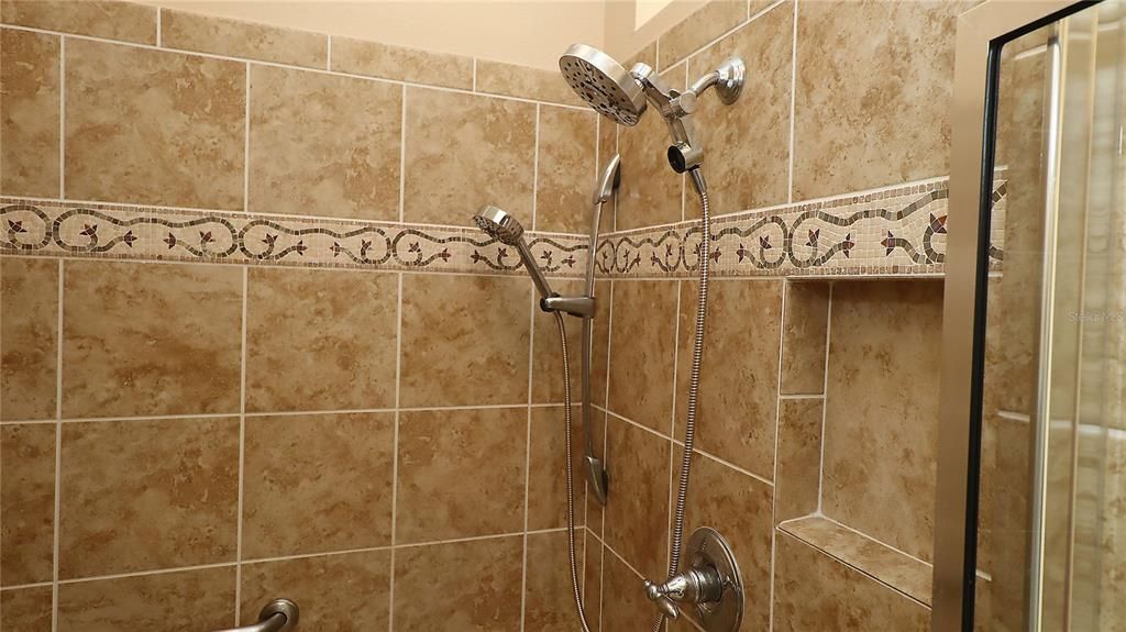 For Sale: $925,000 (4 beds, 2 baths, 2544 Square Feet)