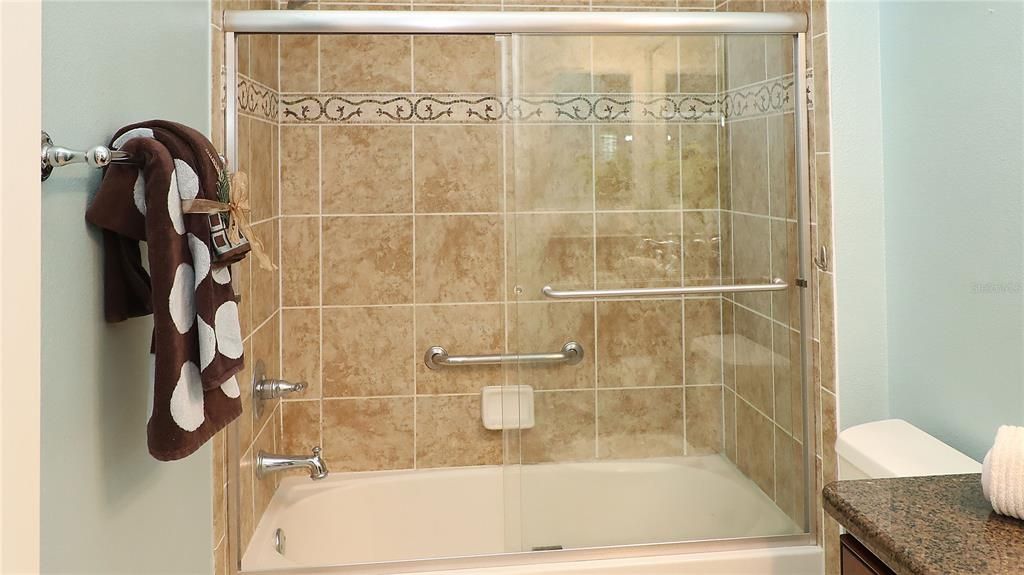 For Sale: $925,000 (4 beds, 2 baths, 2544 Square Feet)