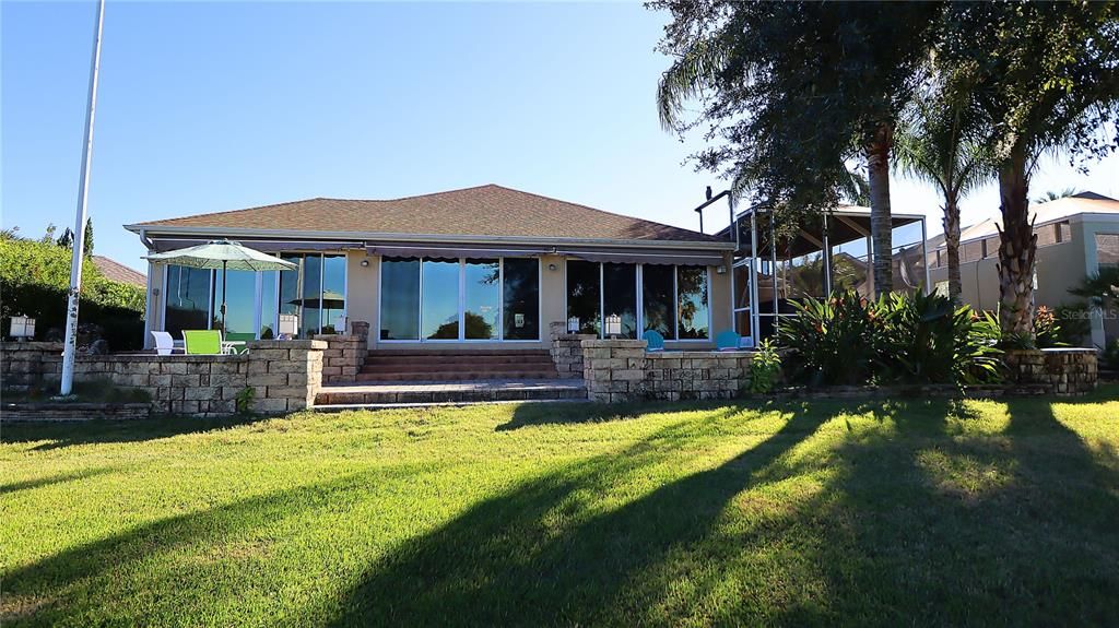 For Sale: $925,000 (4 beds, 2 baths, 2544 Square Feet)