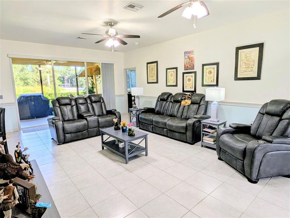 待售: $364,500 (3 贝兹, 2 浴室, 1845 平方英尺)