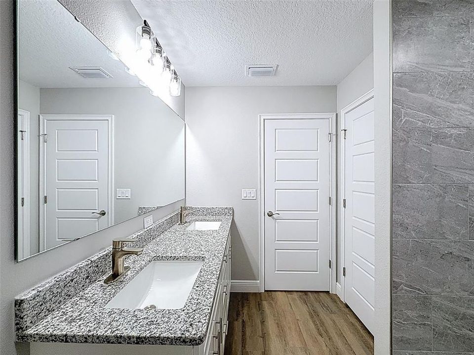 For Sale: $264,960 (3 beds, 2 baths, 1472 Square Feet)