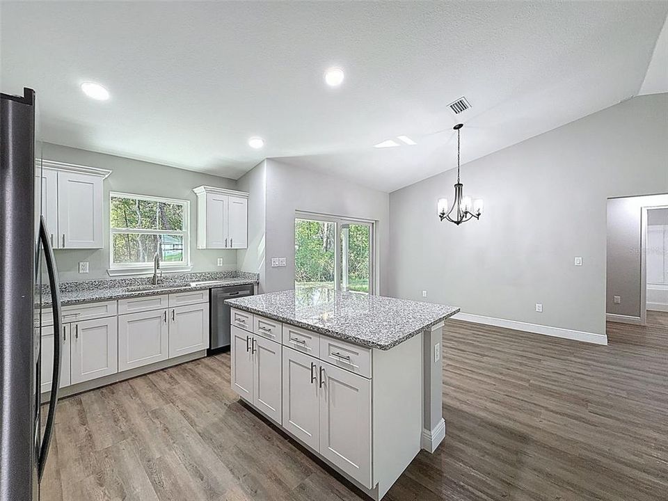 For Sale: $264,960 (3 beds, 2 baths, 1472 Square Feet)