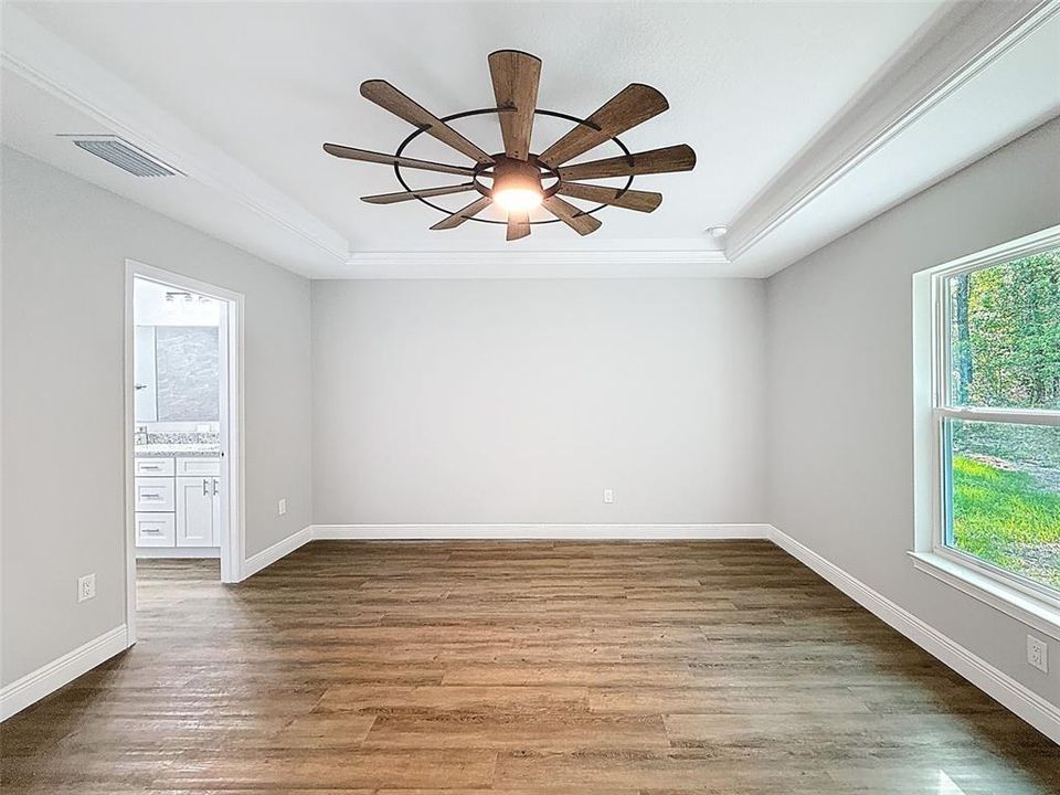 For Sale: $264,960 (3 beds, 2 baths, 1472 Square Feet)