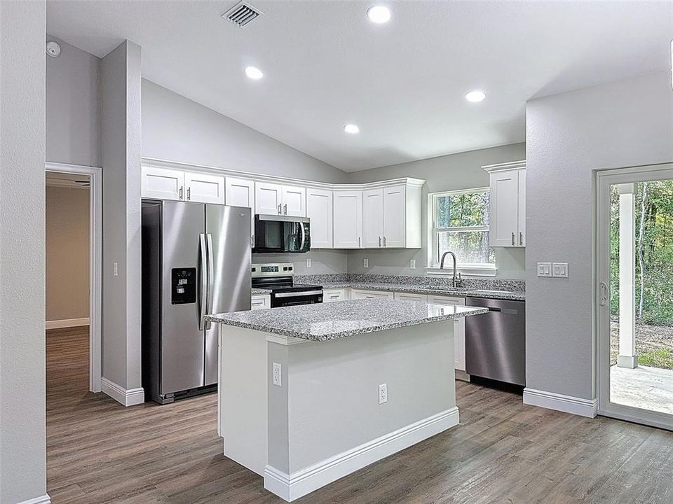 For Sale: $264,960 (3 beds, 2 baths, 1472 Square Feet)