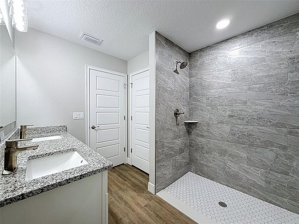 For Sale: $264,960 (3 beds, 2 baths, 1472 Square Feet)