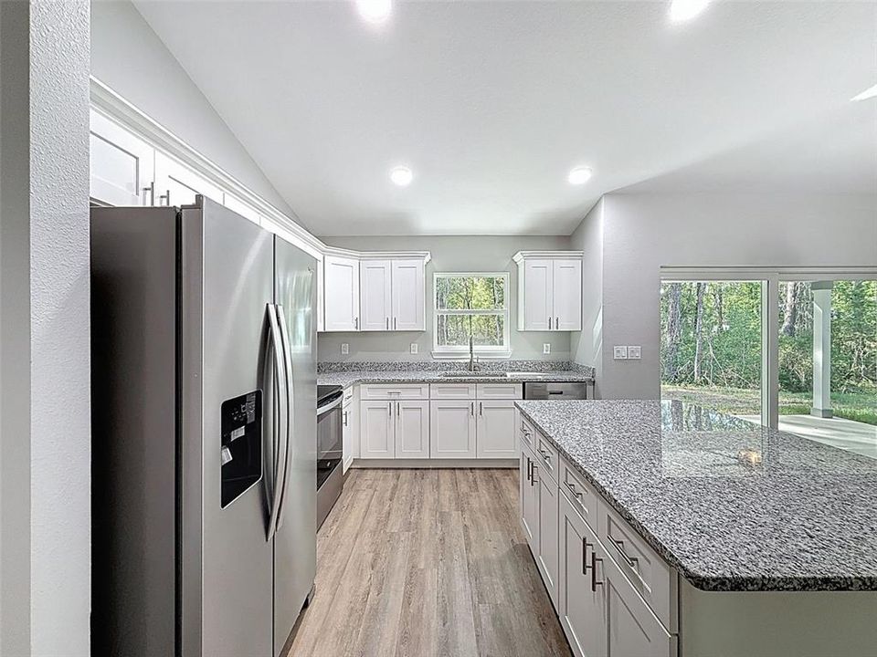 For Sale: $264,960 (3 beds, 2 baths, 1472 Square Feet)