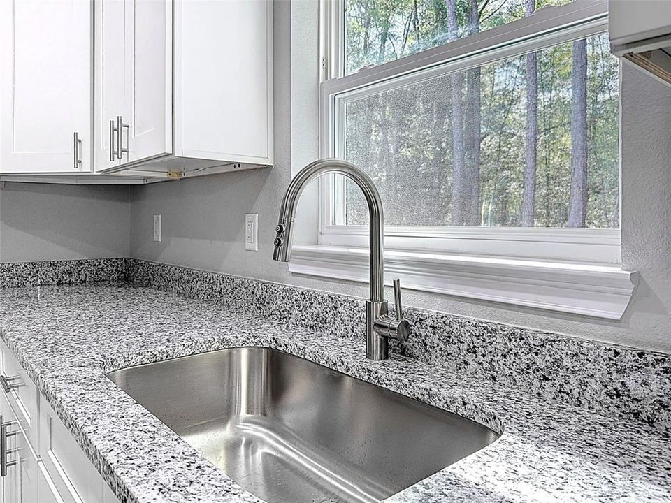 For Sale: $264,960 (3 beds, 2 baths, 1472 Square Feet)