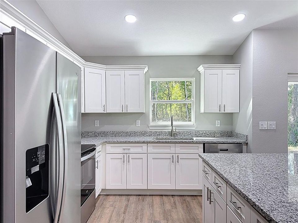 For Sale: $264,960 (3 beds, 2 baths, 1472 Square Feet)