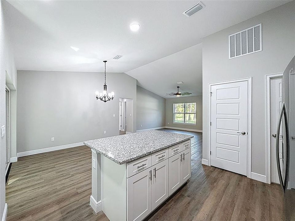 For Sale: $264,960 (3 beds, 2 baths, 1472 Square Feet)