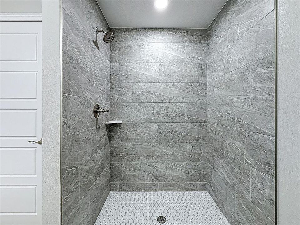 For Sale: $264,960 (3 beds, 2 baths, 1472 Square Feet)