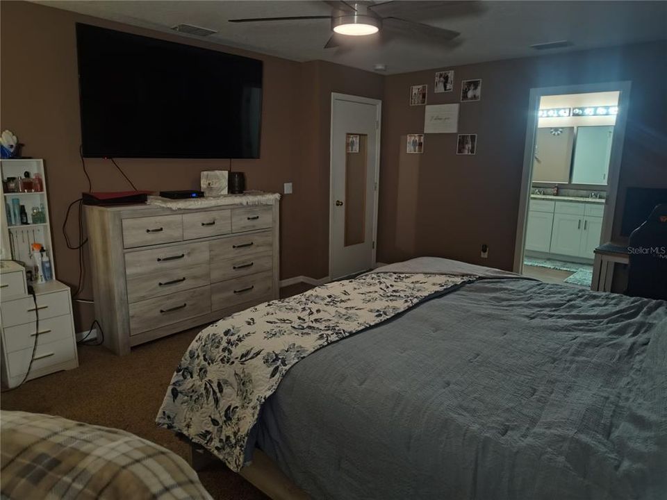 For Sale: $429,000 (4 beds, 2 baths, 2223 Square Feet)