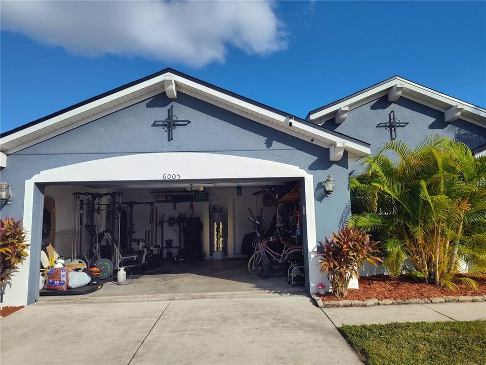 For Sale: $429,000 (4 beds, 2 baths, 2223 Square Feet)