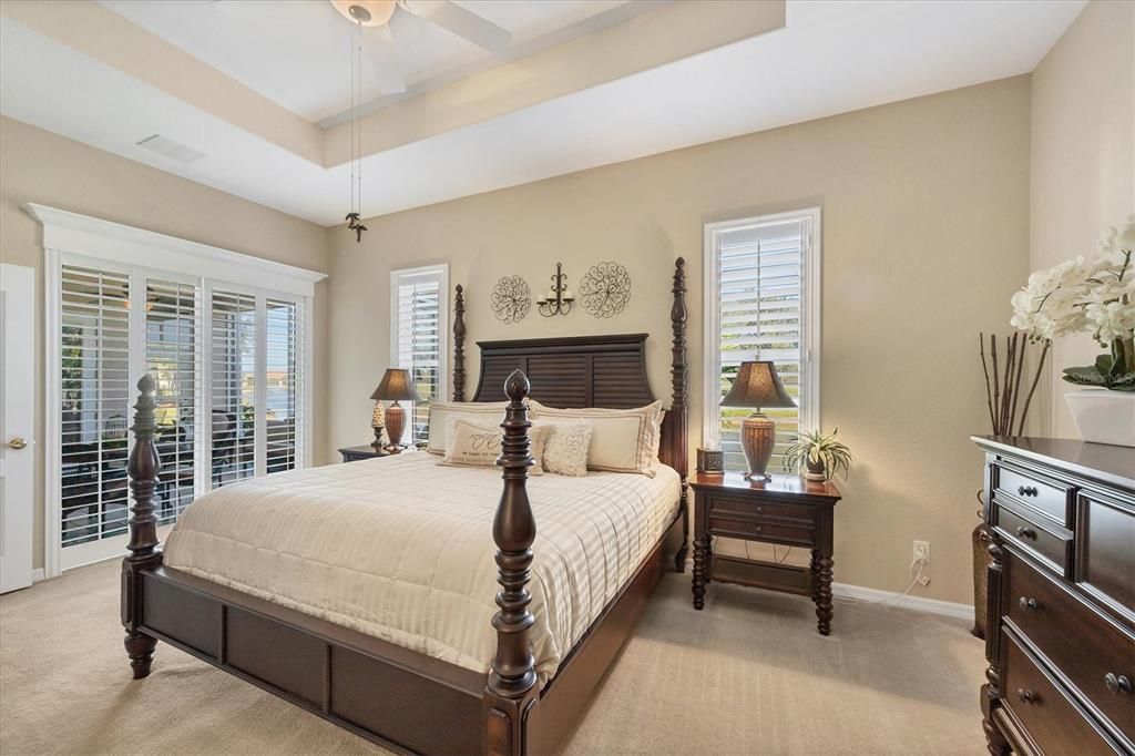 合同活跃: $464,500 (3 贝兹, 2 浴室, 2054 平方英尺)