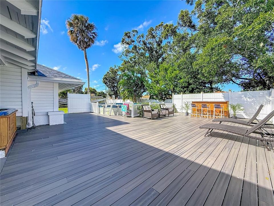 合同活跃: $595,000 (4 贝兹, 3 浴室, 3377 平方英尺)