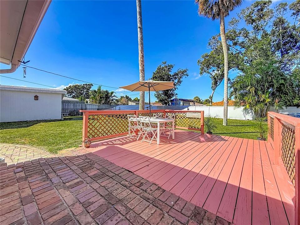 合同活跃: $595,000 (4 贝兹, 3 浴室, 3377 平方英尺)