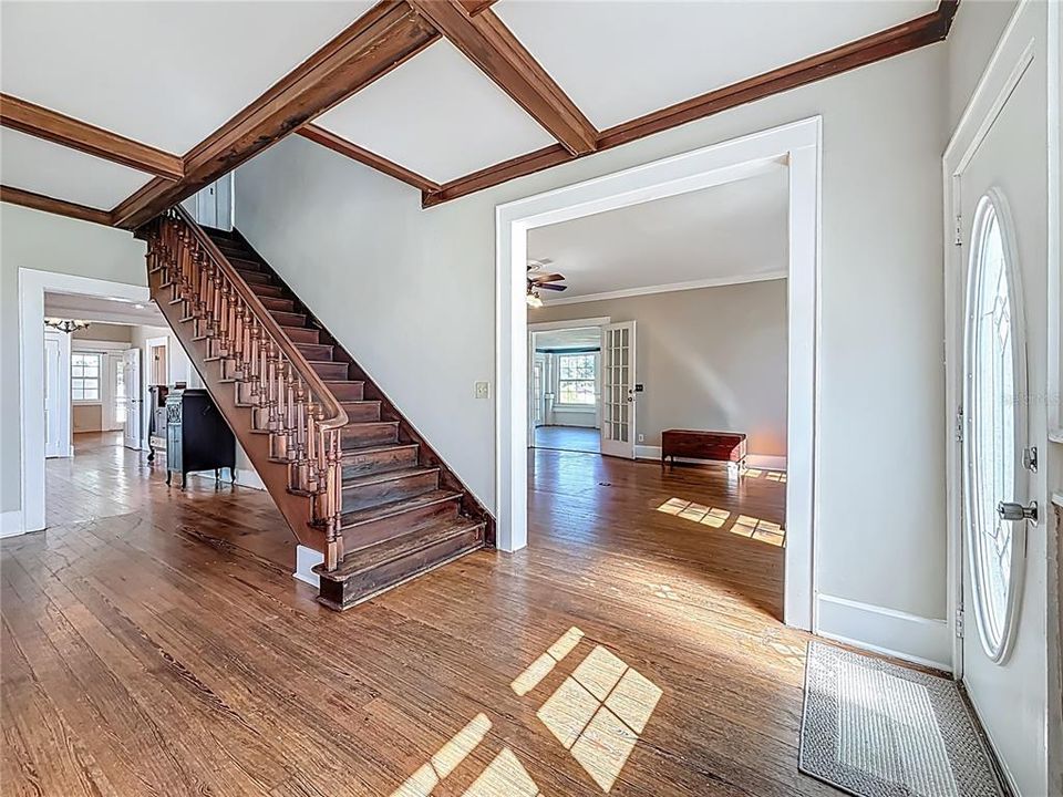 合同活跃: $595,000 (4 贝兹, 3 浴室, 3377 平方英尺)