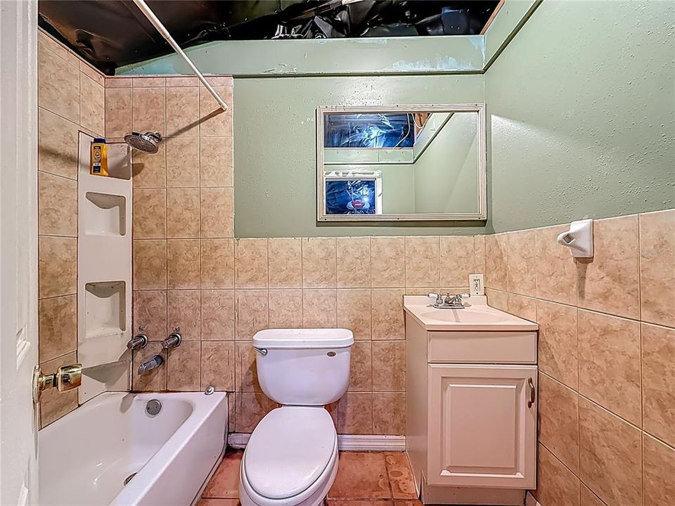 合同活跃: $595,000 (4 贝兹, 3 浴室, 3377 平方英尺)