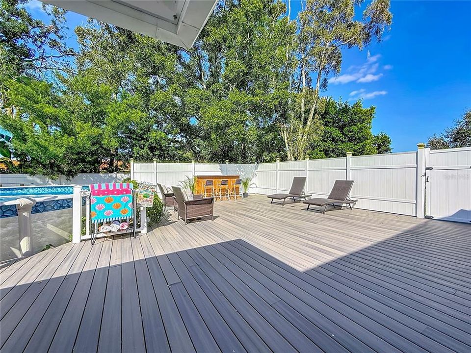 合同活跃: $595,000 (4 贝兹, 3 浴室, 3377 平方英尺)