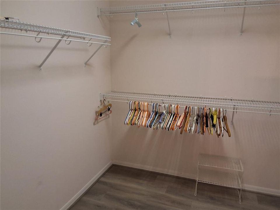 For Sale: $349,000 (2 beds, 2 baths, 1714 Square Feet)