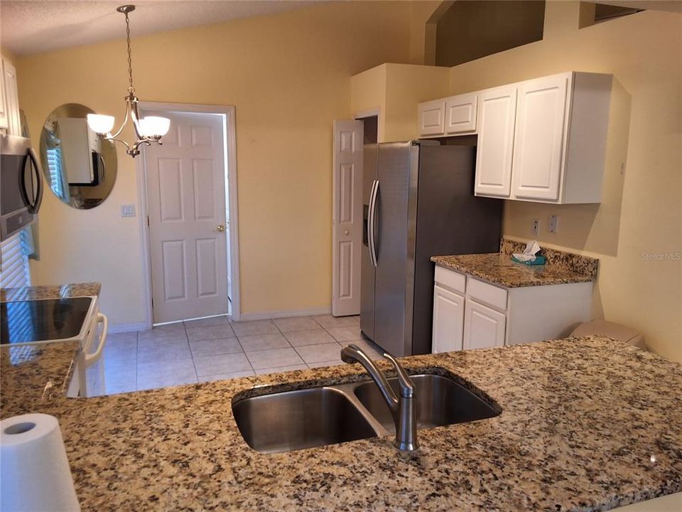 For Sale: $349,000 (2 beds, 2 baths, 1714 Square Feet)
