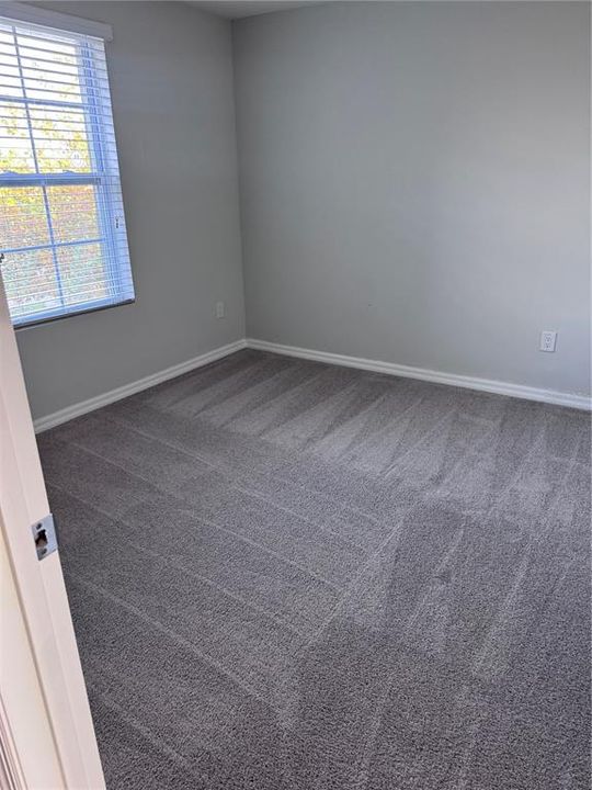 出租: $2,100 (3 贝兹, 2 浴室, 1852 平方英尺)