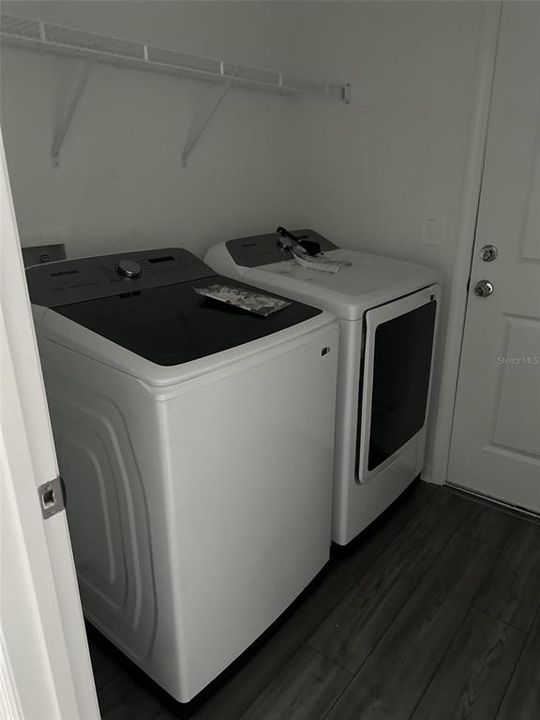 For Rent: $2,299 (3 beds, 2 baths, 2127 Square Feet)