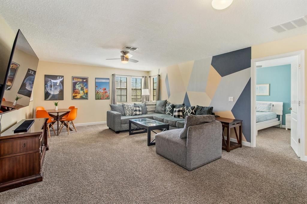 待售: $615,000 (7 贝兹, 5 浴室, 3524 平方英尺)