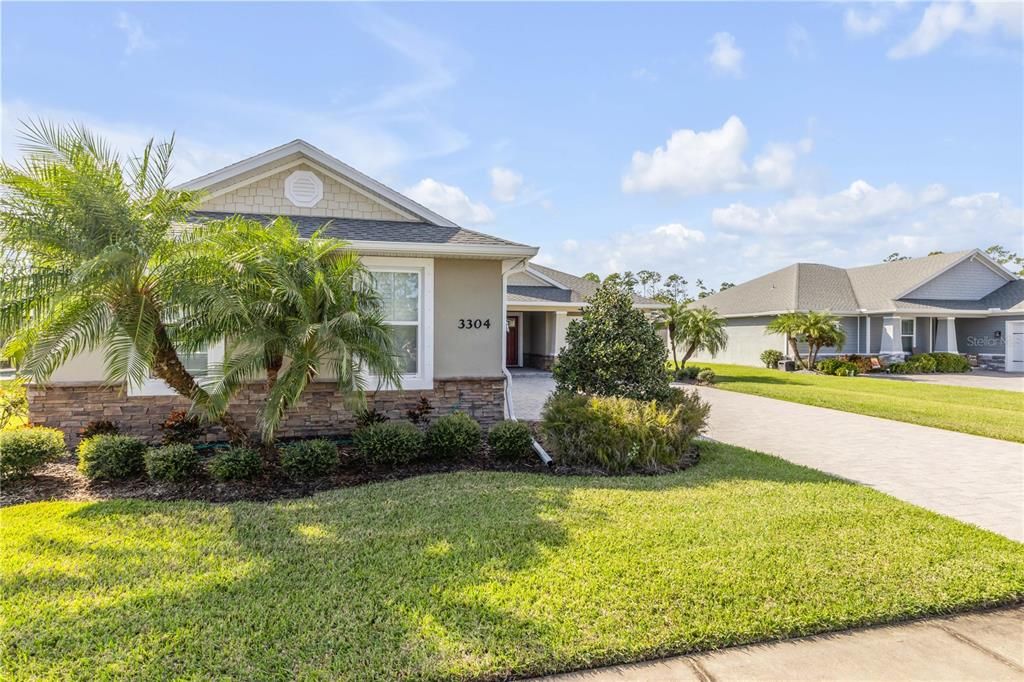 For Sale: $675,000 (3 beds, 2 baths, 2147 Square Feet)