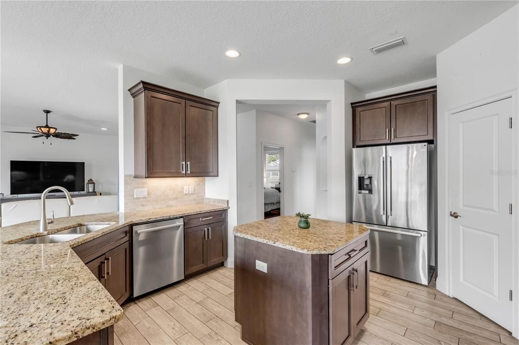 For Sale: $675,000 (3 beds, 2 baths, 2147 Square Feet)