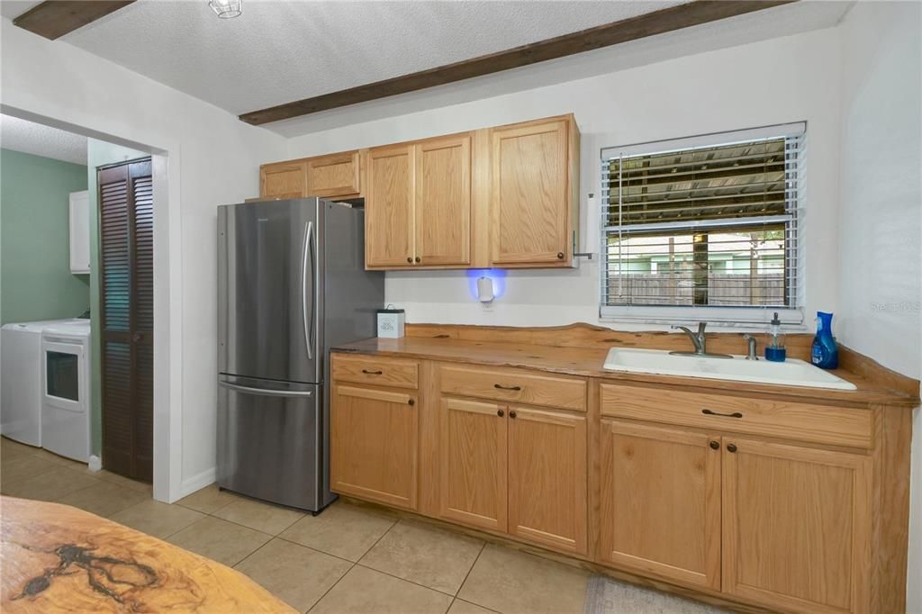 合同活跃: $295,000 (3 贝兹, 2 浴室, 1288 平方英尺)