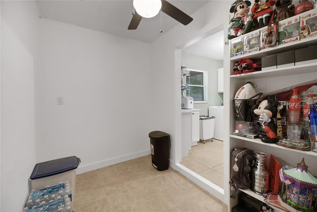 合同活跃: $295,000 (3 贝兹, 2 浴室, 1288 平方英尺)