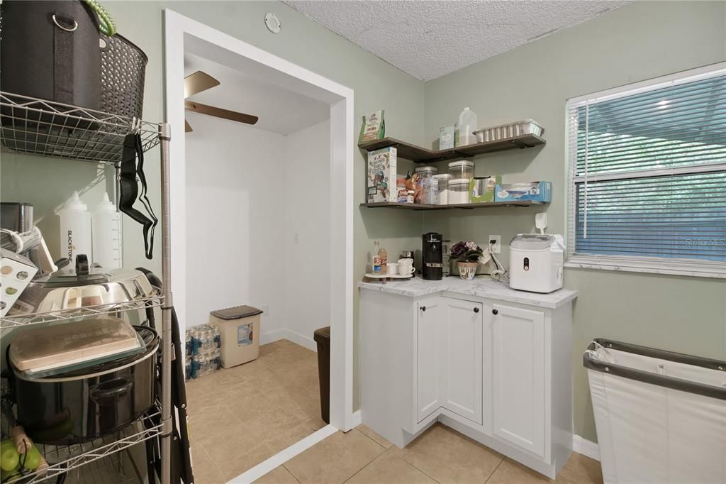 合同活跃: $295,000 (3 贝兹, 2 浴室, 1288 平方英尺)