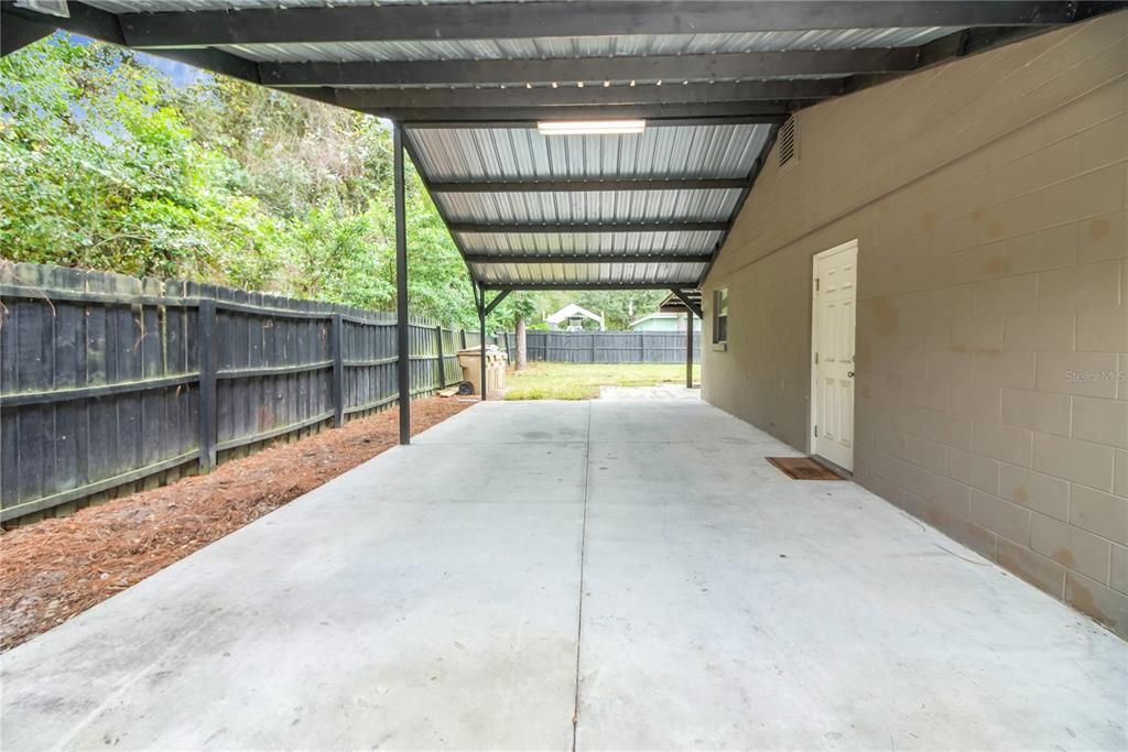 合同活跃: $295,000 (3 贝兹, 2 浴室, 1288 平方英尺)