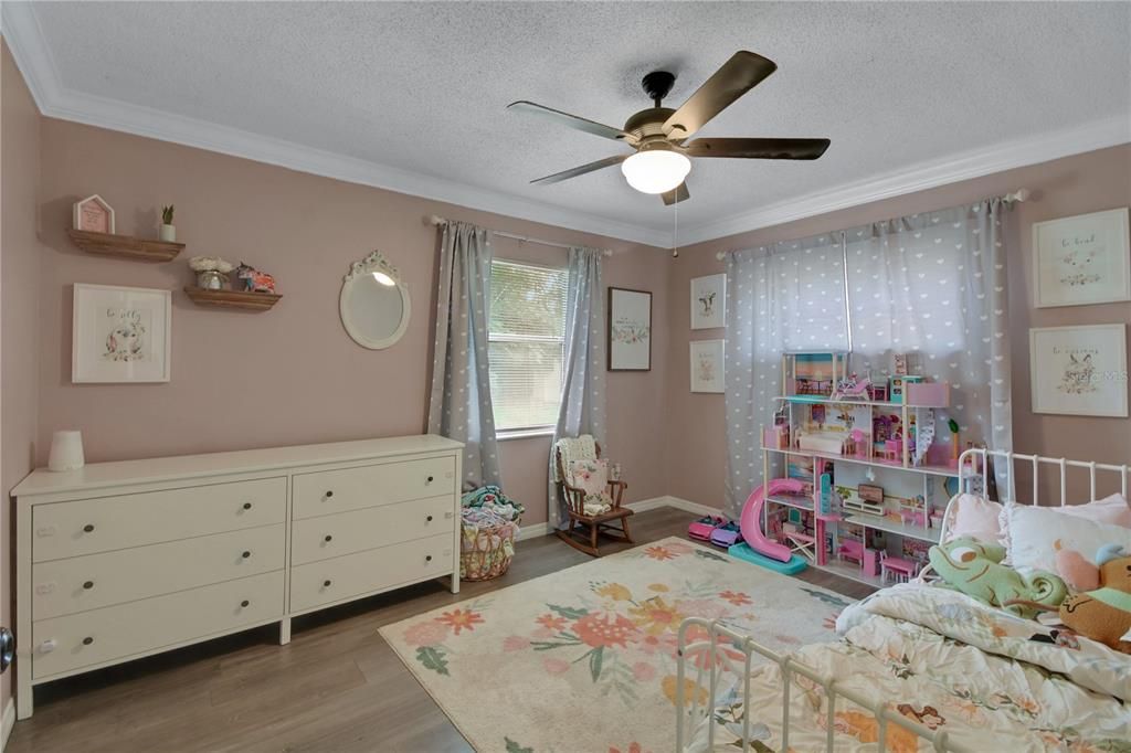 合同活跃: $295,000 (3 贝兹, 2 浴室, 1288 平方英尺)