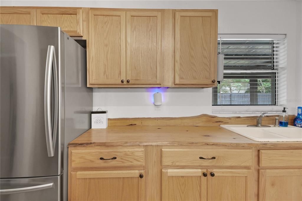 合同活跃: $295,000 (3 贝兹, 2 浴室, 1288 平方英尺)