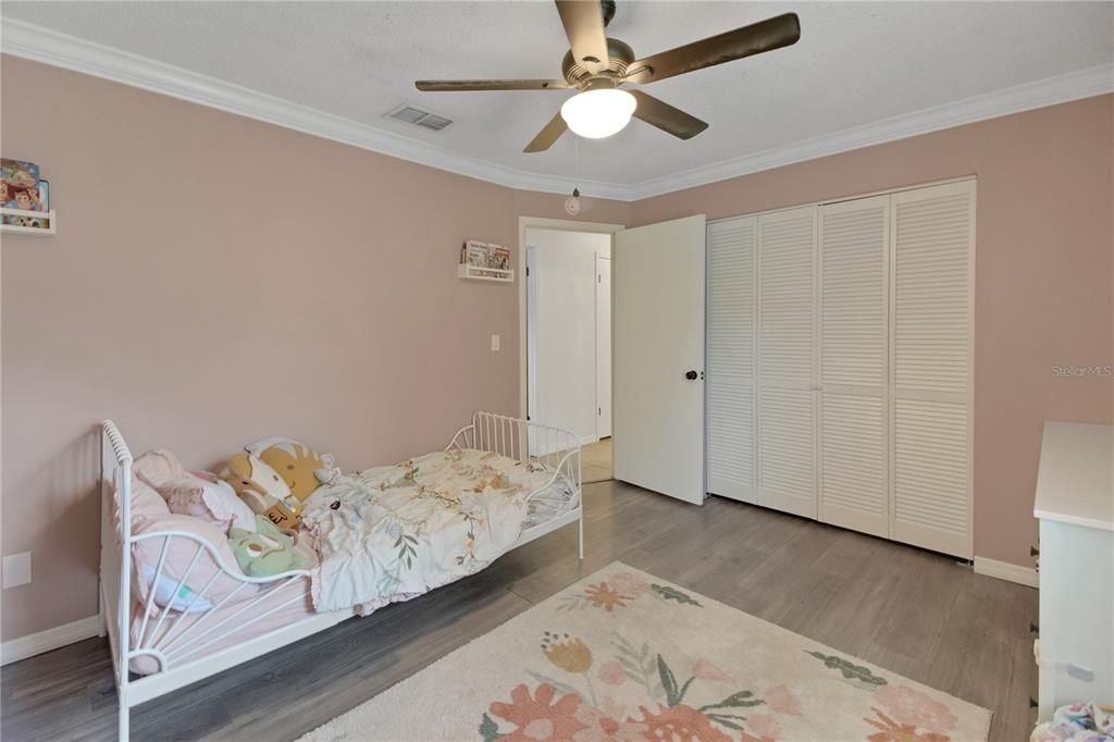 合同活跃: $295,000 (3 贝兹, 2 浴室, 1288 平方英尺)