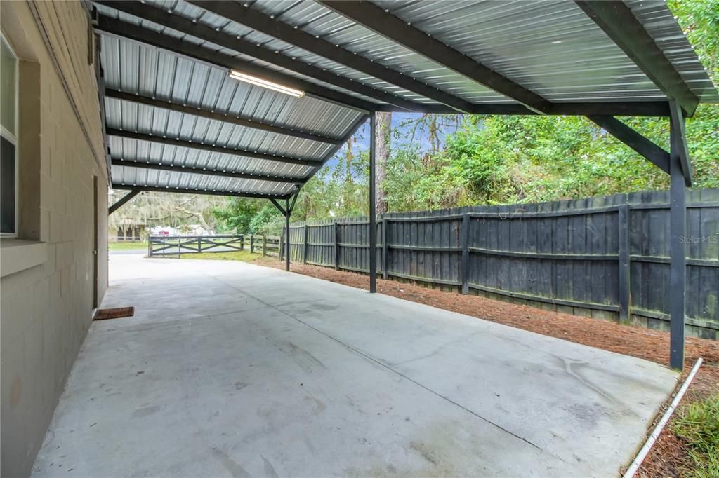 合同活跃: $295,000 (3 贝兹, 2 浴室, 1288 平方英尺)