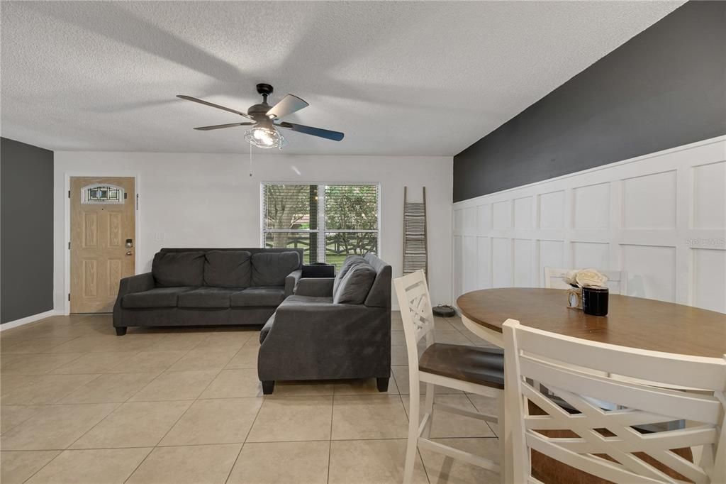 合同活跃: $295,000 (3 贝兹, 2 浴室, 1288 平方英尺)