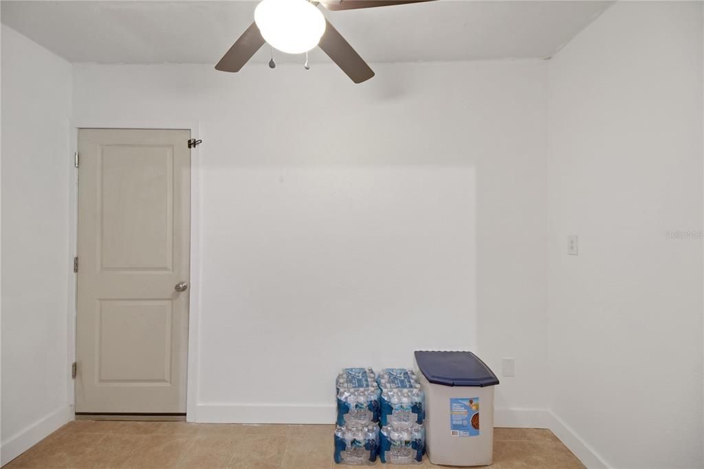 合同活跃: $295,000 (3 贝兹, 2 浴室, 1288 平方英尺)