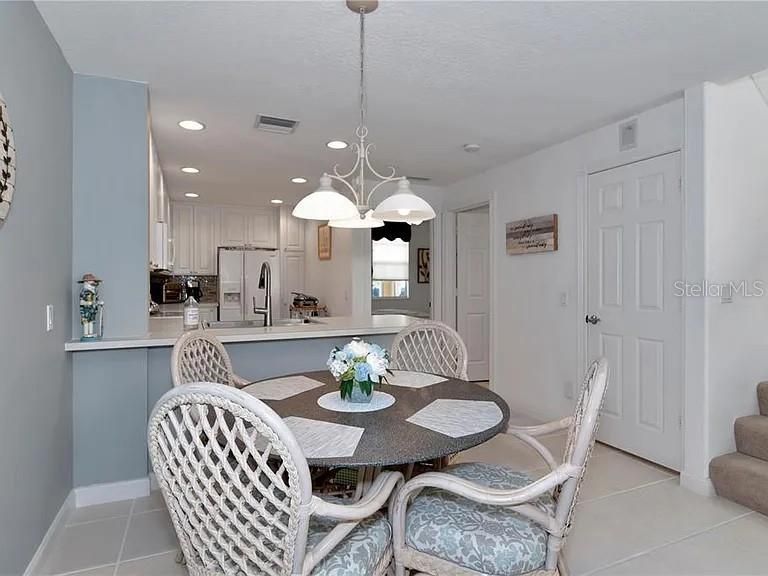 For Rent: $2,800 (3 beds, 3 baths, 1846 Square Feet)