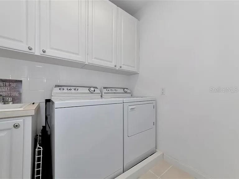 For Rent: $2,800 (3 beds, 3 baths, 1846 Square Feet)