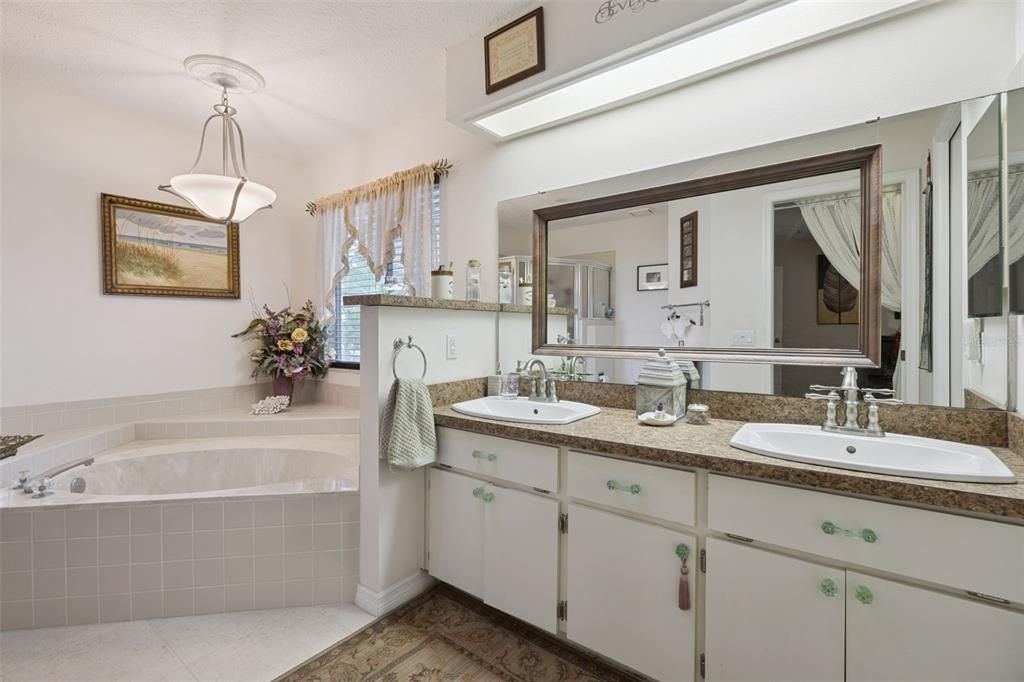 For Sale: $320,000 (3 beds, 2 baths, 2030 Square Feet)