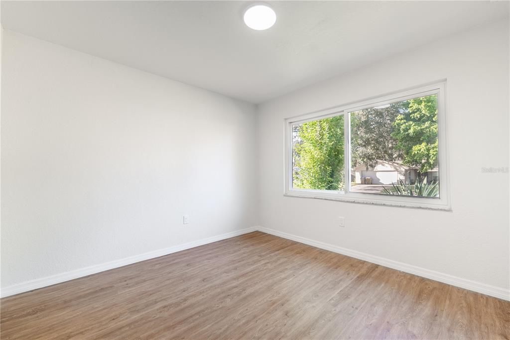 待售: $439,900 (4 贝兹, 2 浴室, 1516 平方英尺)