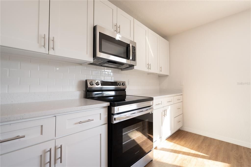 待售: $439,900 (4 贝兹, 2 浴室, 1516 平方英尺)