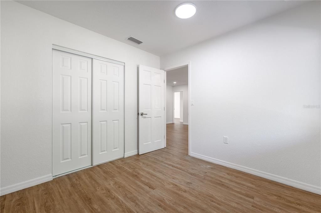 待售: $439,900 (4 贝兹, 2 浴室, 1516 平方英尺)