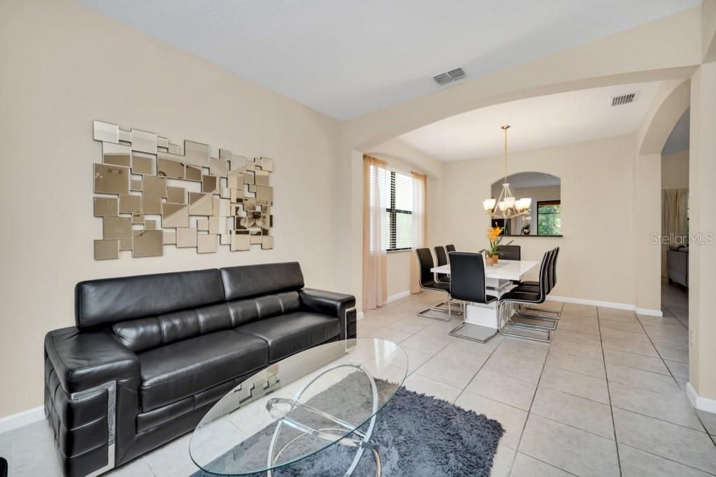 For Rent: $3,800 (6 beds, 5 baths, 2874 Square Feet)